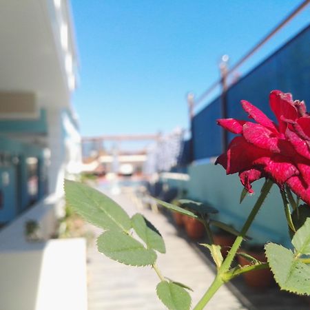 Epis Hotel Agia Marina Екстериор снимка