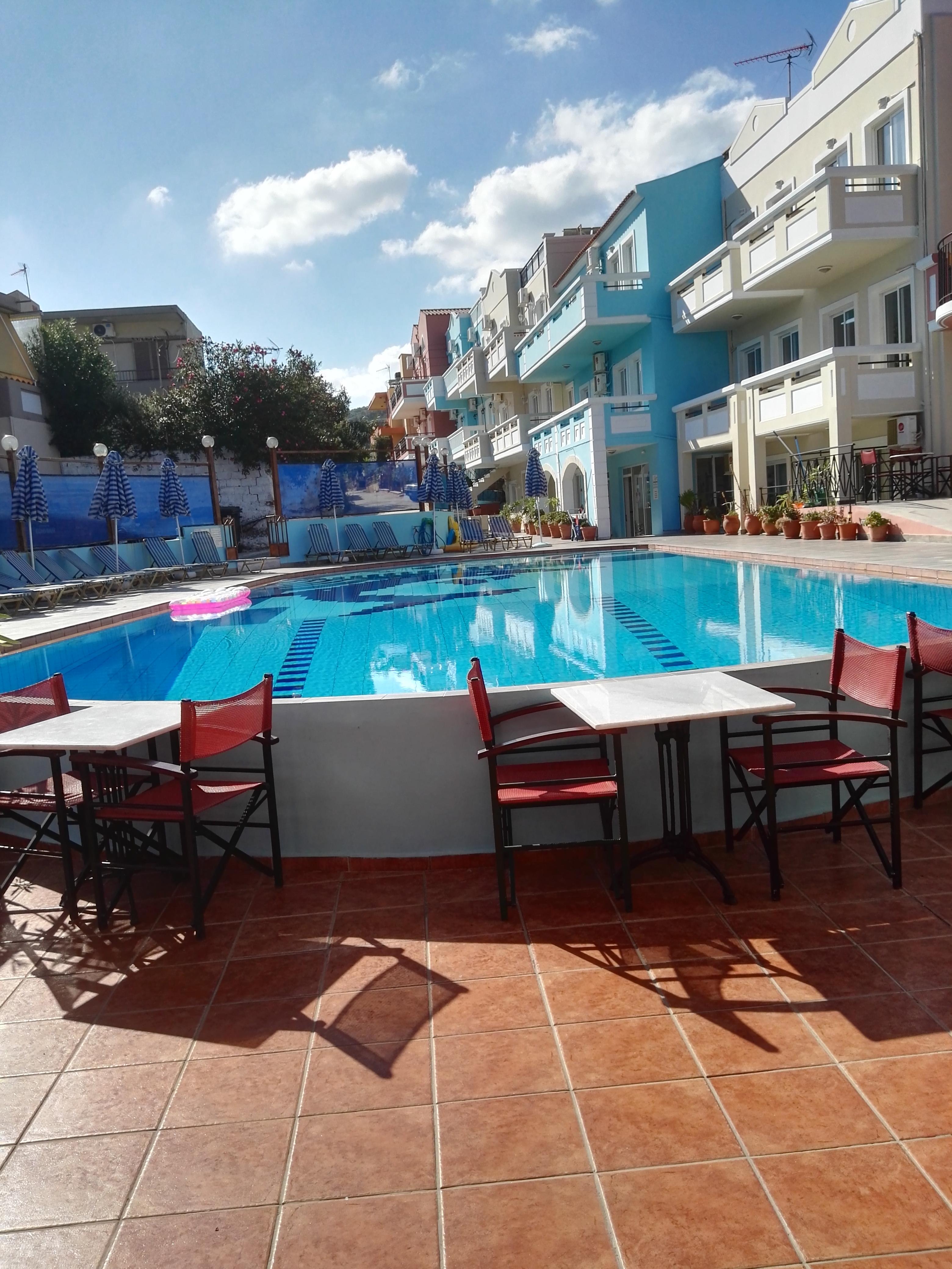 Epis Hotel Agia Marina Екстериор снимка
