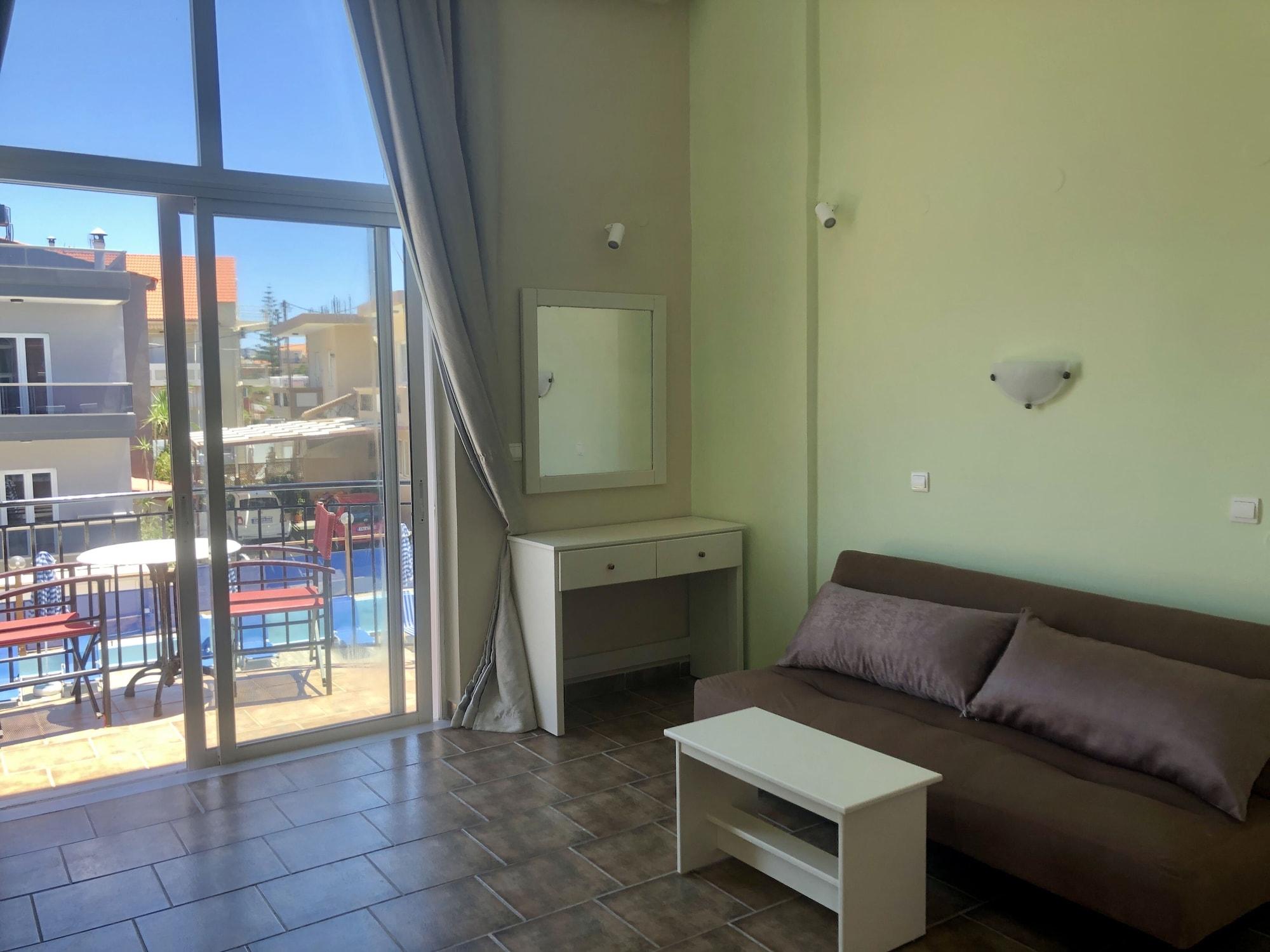 Epis Hotel Agia Marina Екстериор снимка
