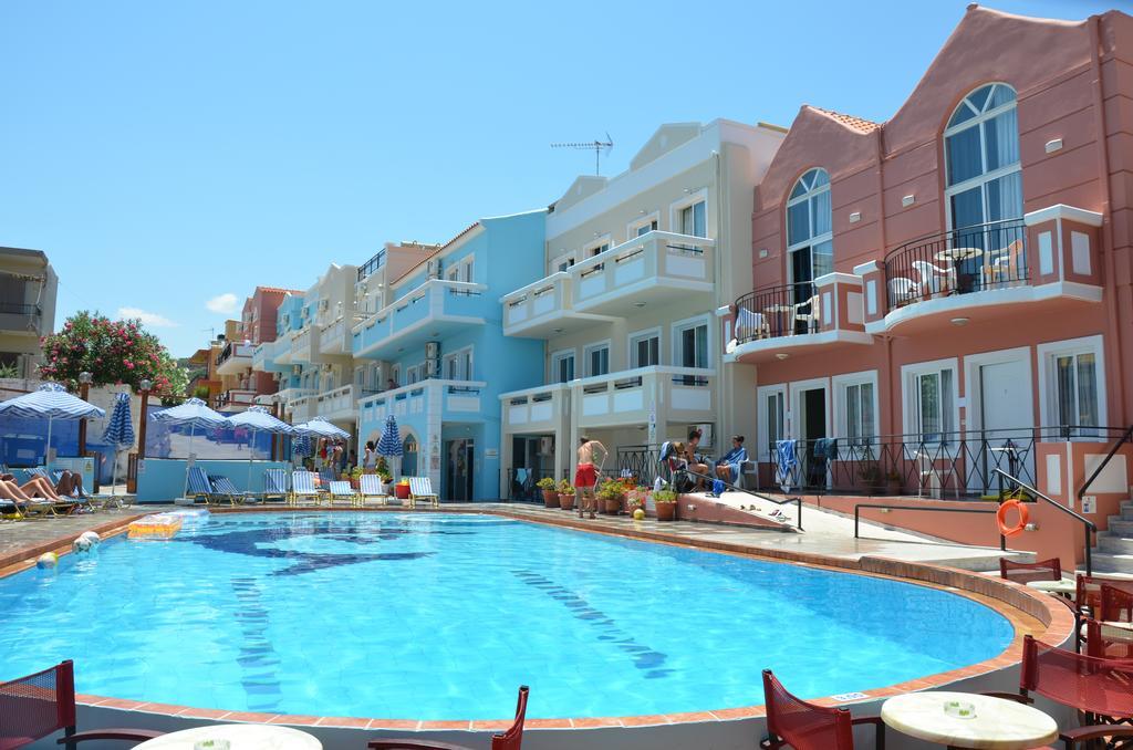 Epis Hotel Agia Marina Екстериор снимка