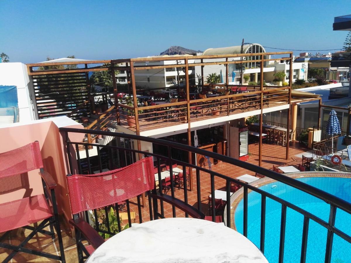 Epis Hotel Agia Marina Екстериор снимка