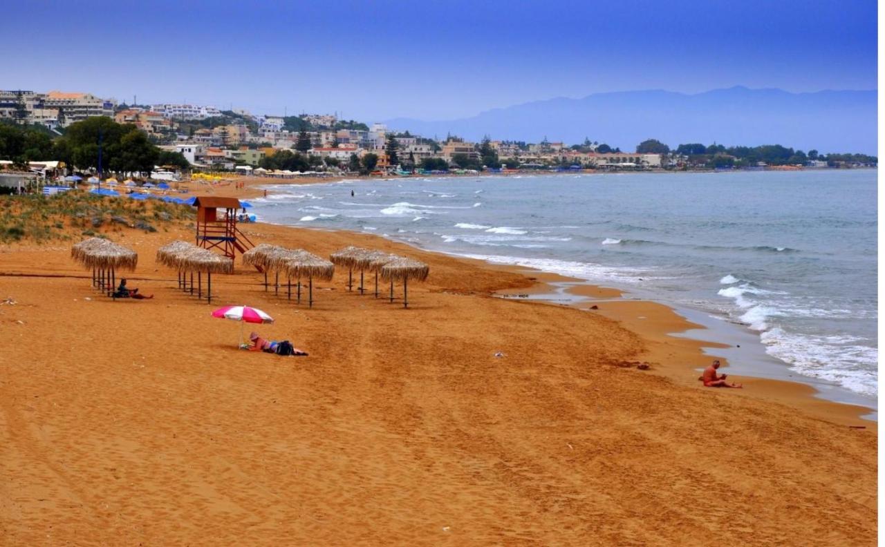 Epis Hotel Agia Marina Екстериор снимка